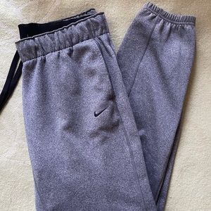 GREY NIKE SWEATPANTS